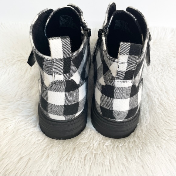 NWT Size 9.5 Sonoma memory, foam, black, and white plaid ankle booties - Picture 8 of 9